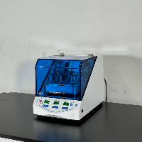 BT Lab Systems Incubator Shaker image 1